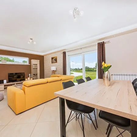 Luxury With Infinity Pool And Scenic Views In Motovun * Karojba